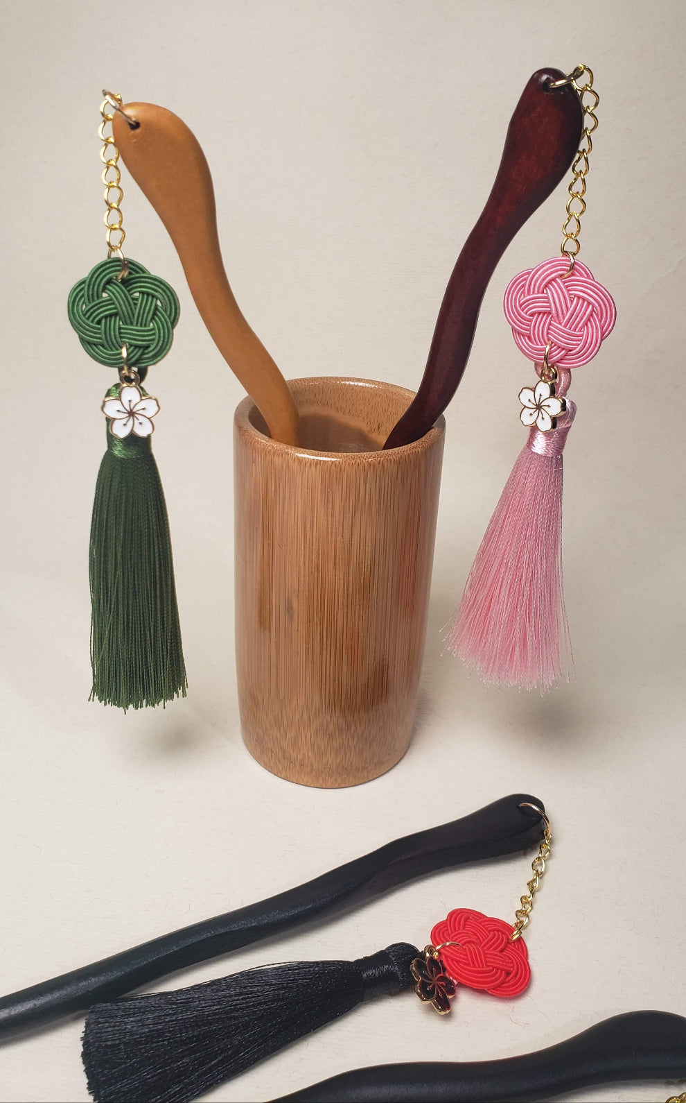 梅かんざし　Plum-knot Kanzashi